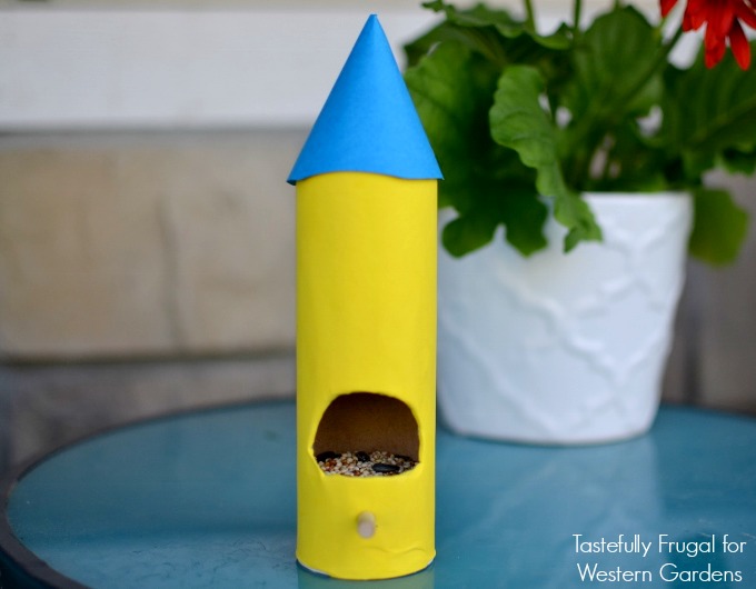 DIY Bird Feeder Kid Craft: Let kids make their own bird houses in just a few minutes!